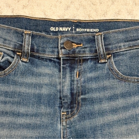 Old Navy Boyfriend Distressed Denim Shorts Womens Size 4 Blue Jean Festival Fun - Picture 2 of 10